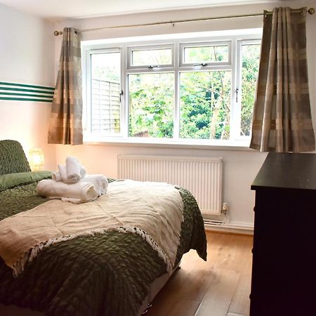 Luxury 2 Bedroom Apartment, Parking, Few Minutes Walk From Wembley Stadium Londyn Zewnętrze zdjęcie