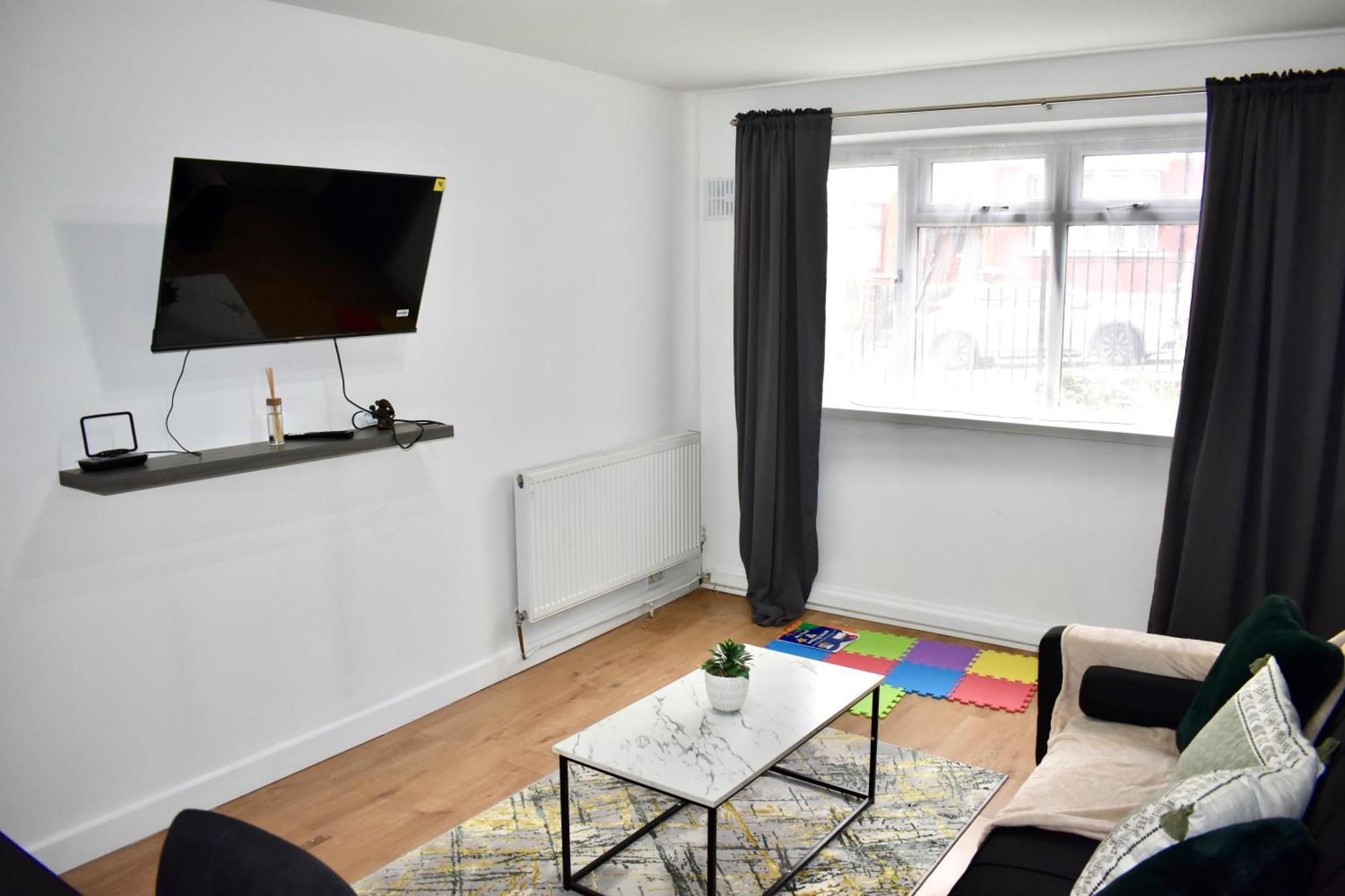 Luxury 2 Bedroom Apartment, Parking, Few Minutes Walk From Wembley Stadium Londyn Zewnętrze zdjęcie