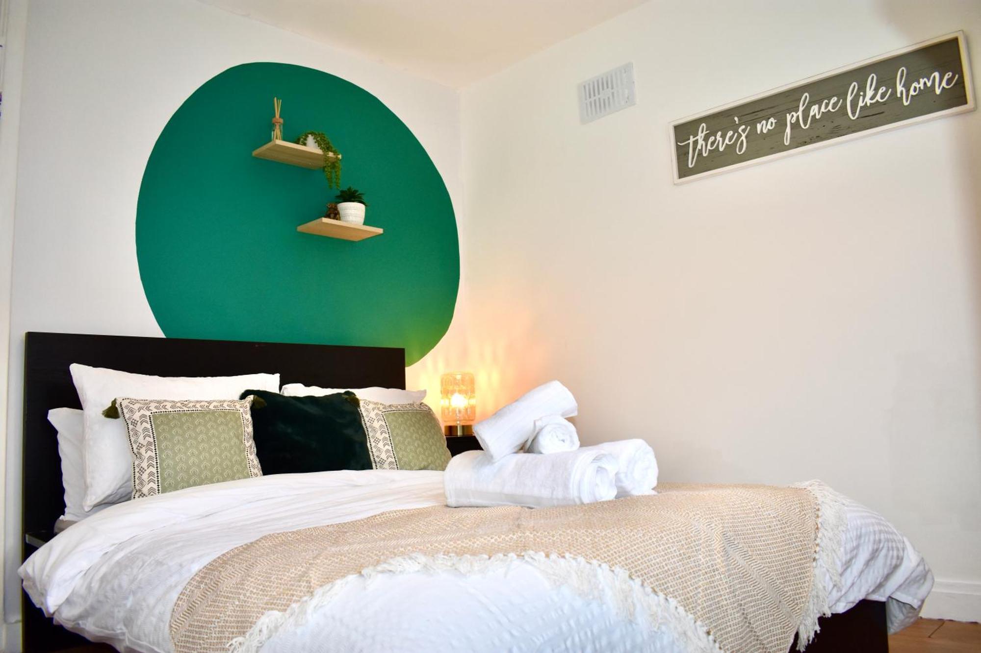 Luxury 2 Bedroom Apartment, Parking, Few Minutes Walk From Wembley Stadium Londyn Zewnętrze zdjęcie