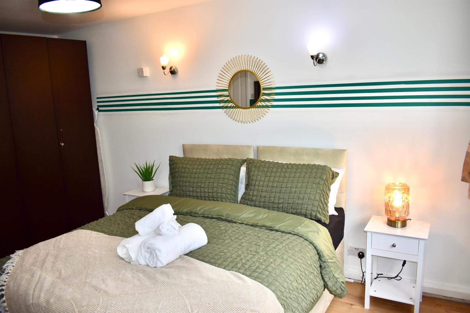 Luxury 2 Bedroom Apartment, Parking, Few Minutes Walk From Wembley Stadium Londyn Zewnętrze zdjęcie