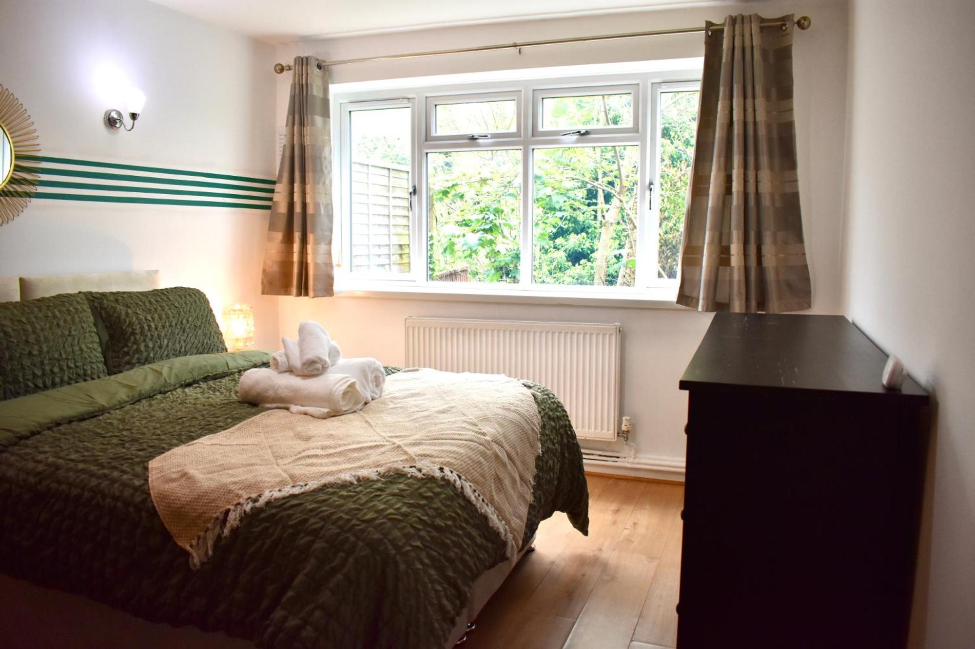 Luxury 2 Bedroom Apartment, Parking, Few Minutes Walk From Wembley Stadium Londyn Zewnętrze zdjęcie